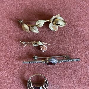 Vintage pins flower rose